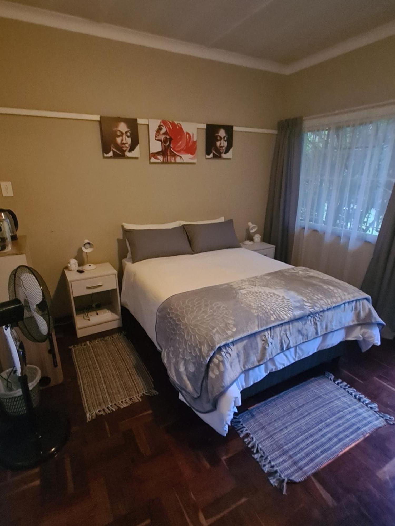 The Old Cabin Hotel Cullinan Phòng bức ảnh